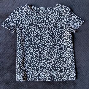 Animal print black and white short sleeve top